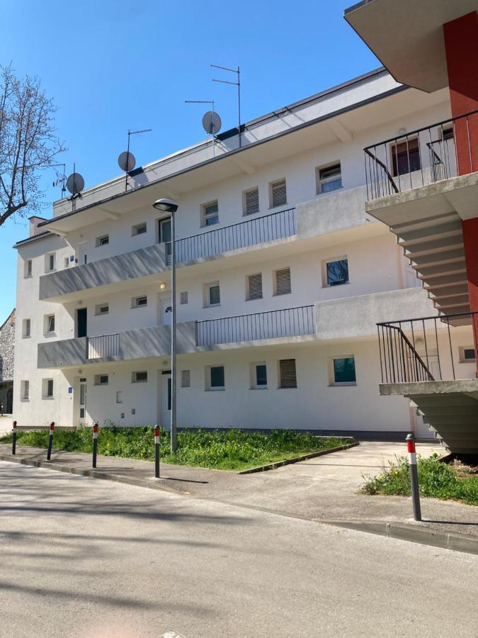 App Goga Apartment Умаг Екстериор снимка